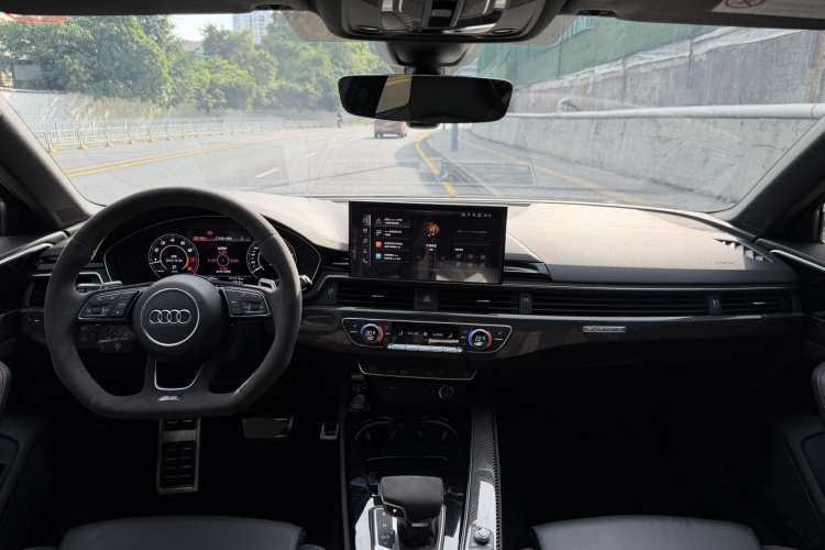 奥迪RS 4 2022款 RS4 Avant 黑曜版中控内饰12