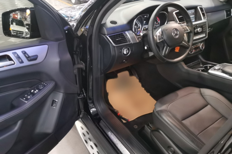 奔驰M级 2015款 ML 320 4MATIC中控内饰7003