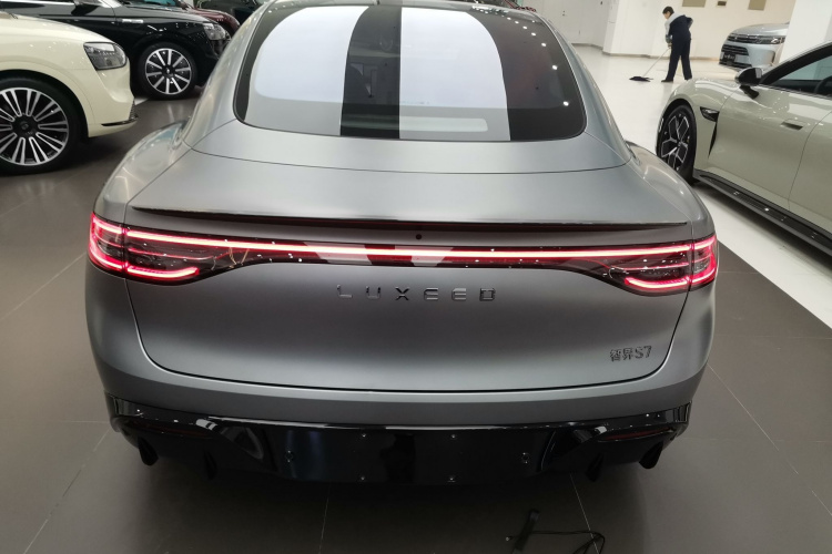 鸿蒙智行 智界S7 2024款 Max RS车身外观6004