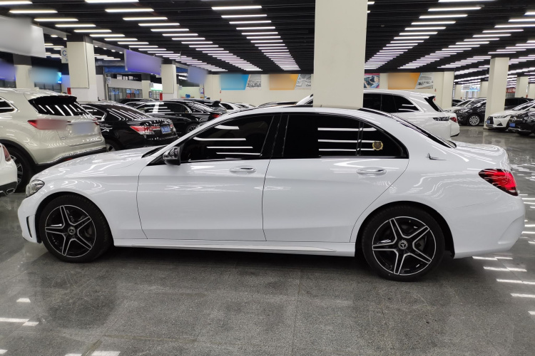 奔驰C级 2021款 C 260 L 运动星耀臻藏版车身外观4