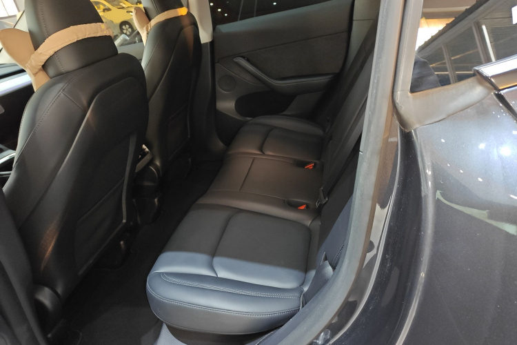 特斯拉 Model Y 2024款 后轮驱动版中控内饰21