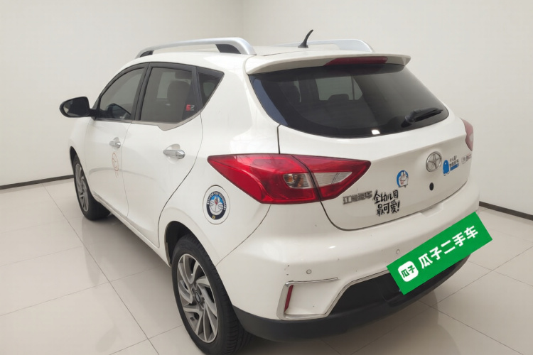 江汽集团 瑞风S2 2015款 1.5L 手动豪华型车身外观5