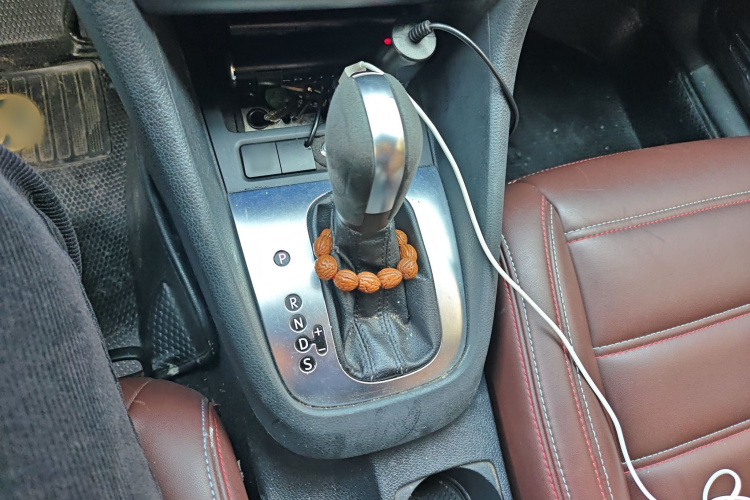 大众 高尔夫 2012款 1.6 自动时尚型局部细节18