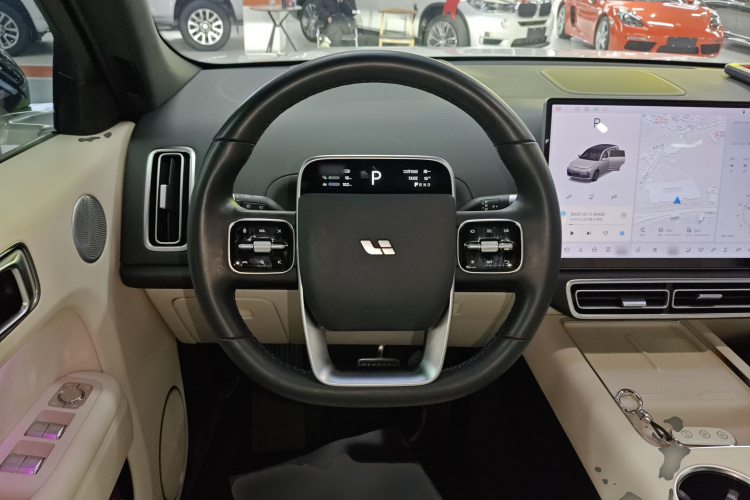 理想汽车 理想L7 2023款 Air中控内饰13
