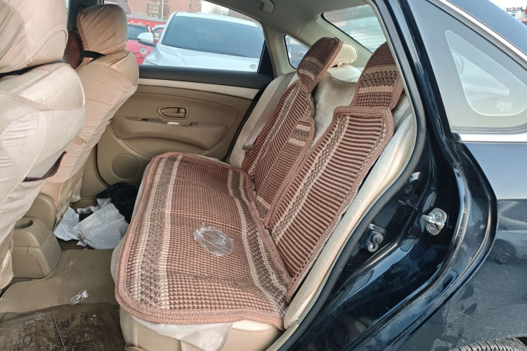 日产 轩逸 2012款 经典 1.6XE 手动舒适版中控内饰7004