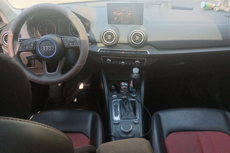 奥迪Q2L 2020款 35 TFSI 时尚动感型中控内饰12