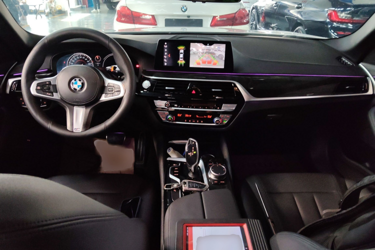 宝马5系 2018款 525Li M运动套装中控内饰7002