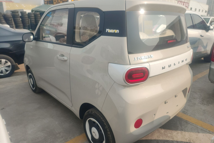 五菱汽车 宏光MINIEV 2024款 第三代 215km 青春版车身外观4