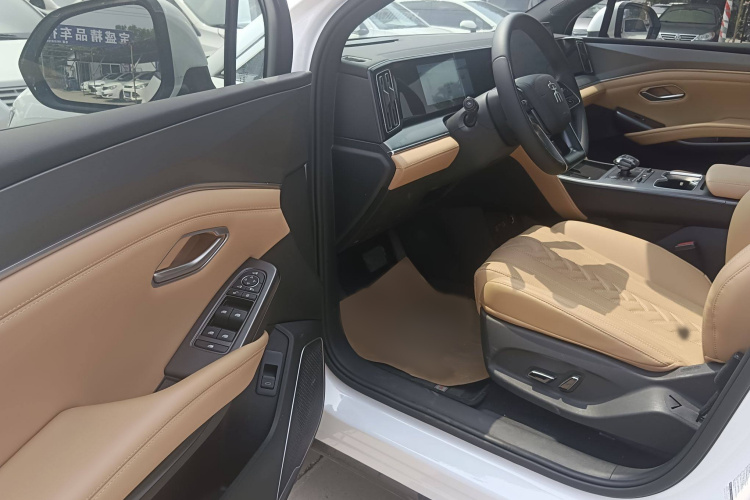 比亚迪 宋L DM-i 2024款 160km 超越型中控内饰7007