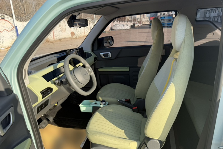 吉利银河 2024款 熊猫mini 200km 耐力熊局部细节19