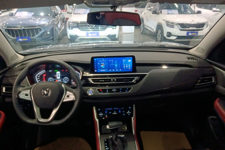 长安CS75 2022款 蓝鲸版 1.5T DCT尊贵型中控内饰12