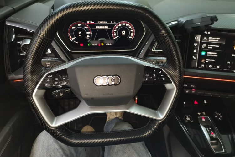 奥迪Q4 e-tron 2024款 40 e-tron 创境版中控内饰13