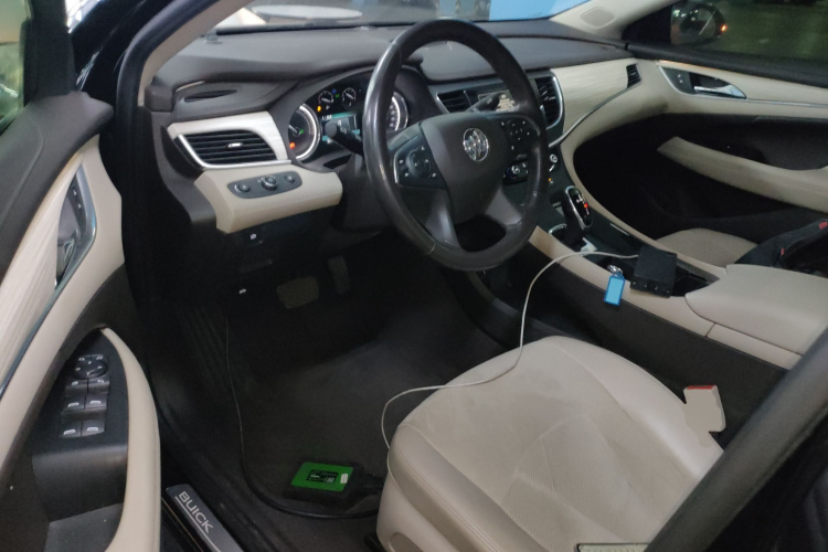 别克 君越 2018款 30H 精英型局部细节19