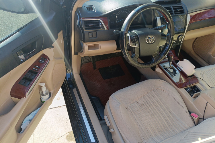 丰田 凯美瑞 2013款 2.0G 舒适版中控内饰20