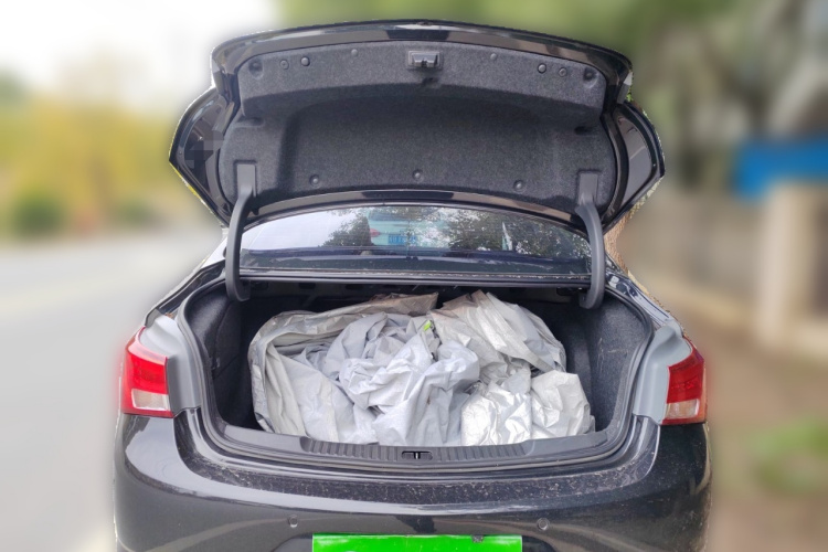 别克 威朗 2018款 三厢 15S 自动领先型局部细节23