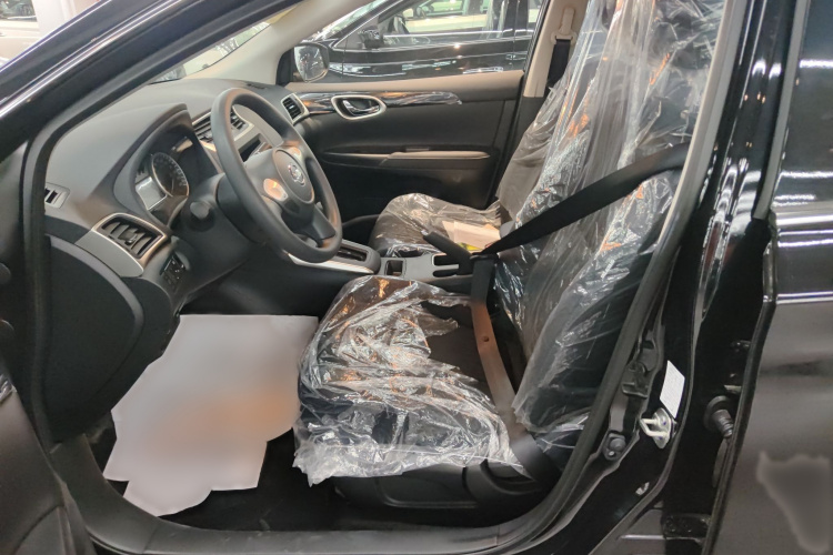 日产 轩逸 2024款 改款三 经典 1.6XE CVT舒适版中控内饰7002