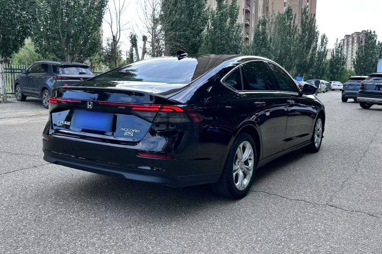 本田 雅阁 2023款 260TURBO 智享版车身外观6003