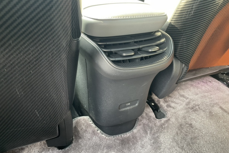 蔚来ET5T 2023款 75kWh Touring中控内饰7005