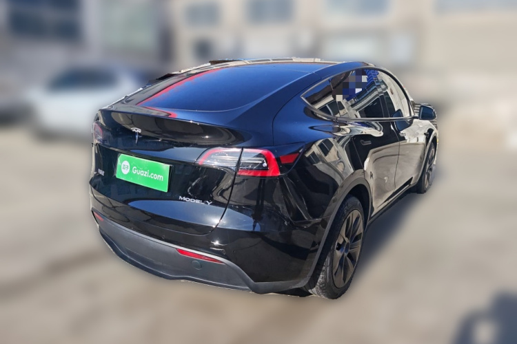 特斯拉 Model Y 2023款 长续航全轮驱动版车身外观7