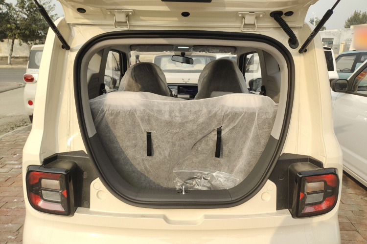 吉利银河 熊猫 2025款 210km 元气熊机舱底盘23