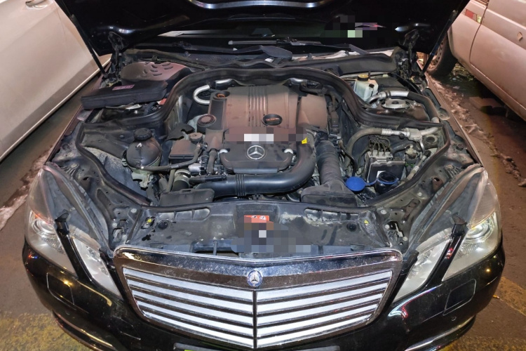 奔驰E级 2013款 E 260 L CGI时尚型局部细节24