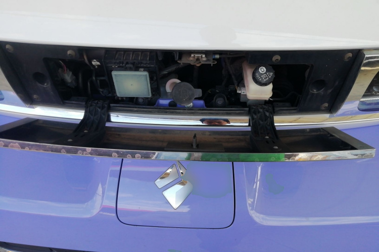 宝骏KiWi EV 2023款 大疆版 三元锂机舱底盘24