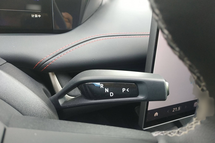 小米汽车 小米SU7 2024款 四驱超长续航高阶智驾Max版局部细节18