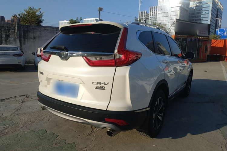 本田CR-V 2018款 240TURBO CVT两驱舒适版车身外观7