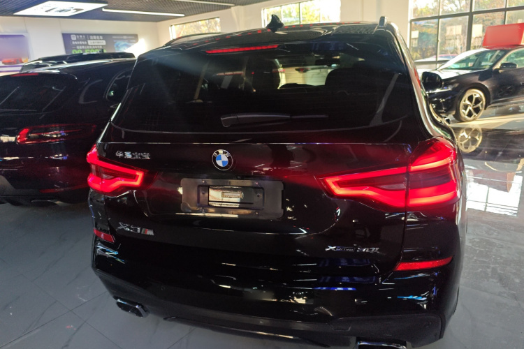 宝马X3 2021款 改款 xDrive30i 领先型 M运动套装车身外观6