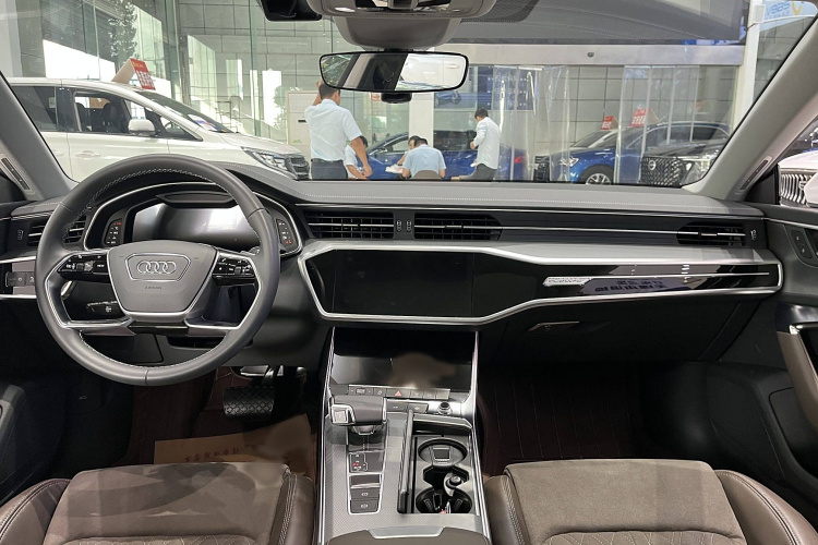 奥迪A7L 2024款 45TFSI quattro S-line 见远型 流晶套装中控内饰7001