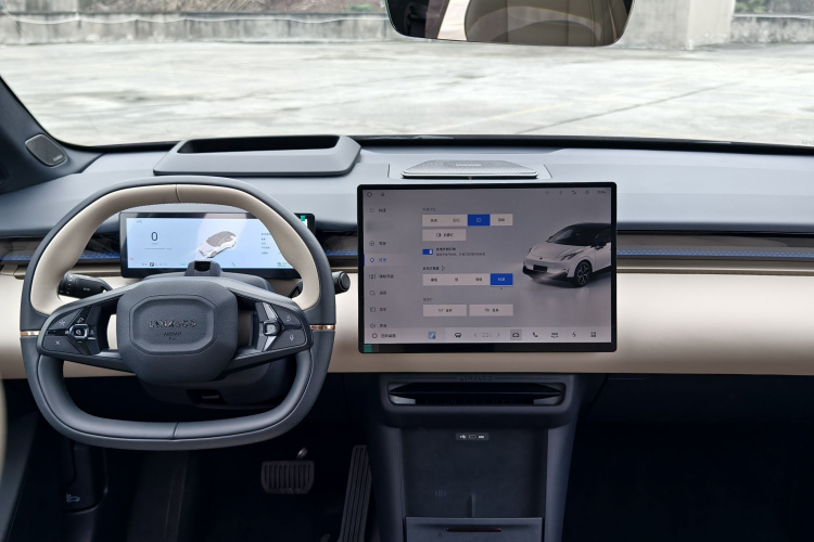 领克Z20 2025款 530km 后驱Max中控内饰7006