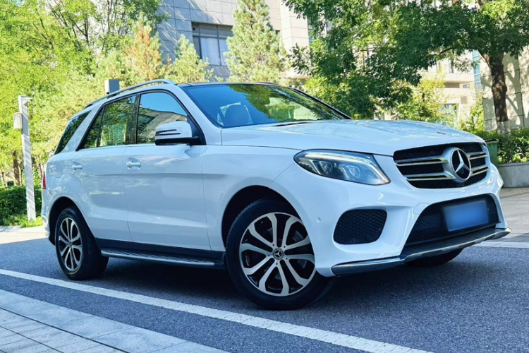 奔驰GLE 2016款 GLE 320 4MATIC 豪华型车身外观6006