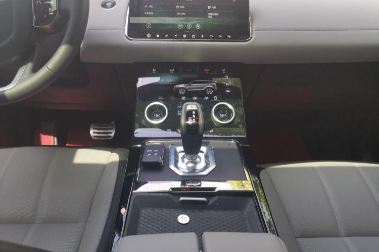 路虎 揽胜极光 2020款 249PS R-DYNAMIC SE 运动科技版中控内饰7004