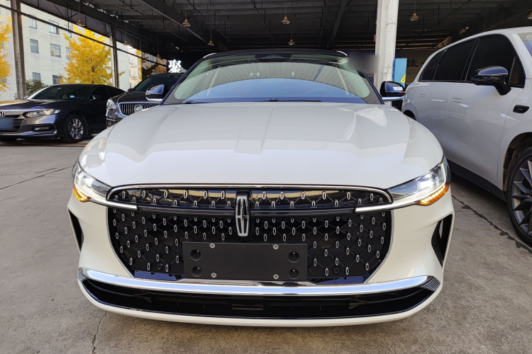 林肯Z 2025款 2.0T 尊尚版车身外观2