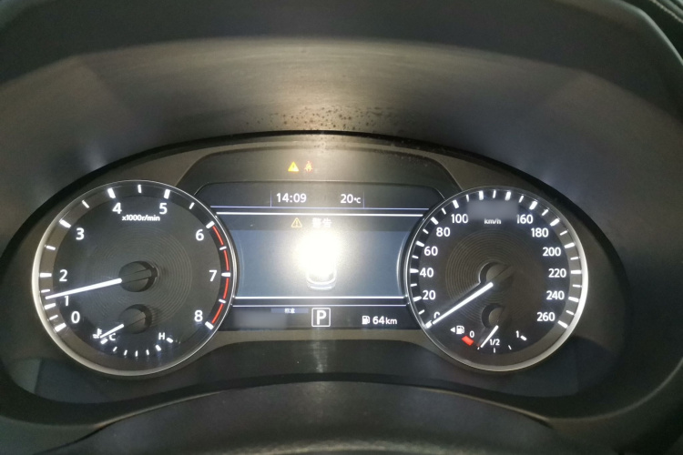 英菲尼迪QX50 2018款 2.0T 两驱时尚版局部细节14