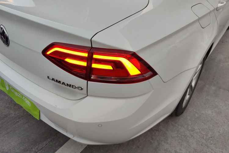 大众 凌渡 2015款 280TSI DSG舒适版车身外观9