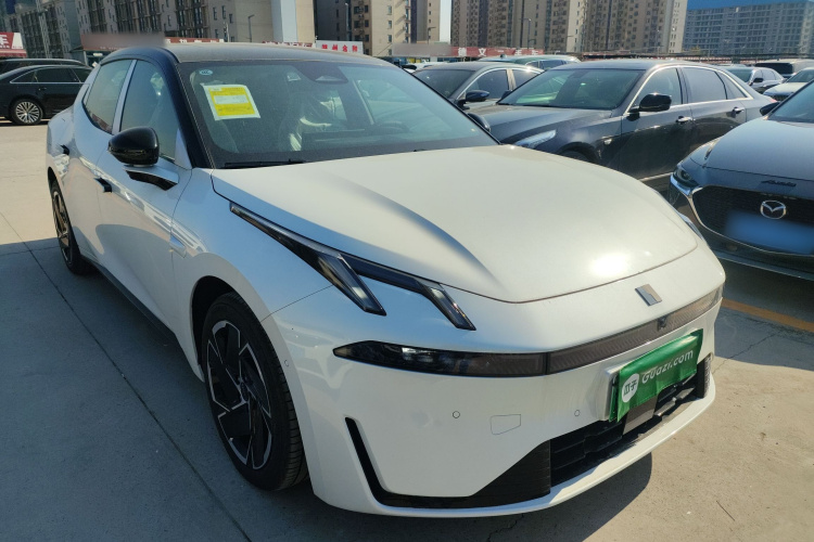 领克07 2024款 EM-P 126长续航 Halo车身外观3