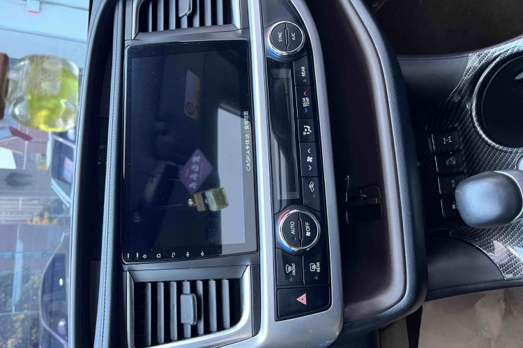 丰田 汉兰达 2018款 2.0T 四驱豪华版 7座 国VI中控内饰7007