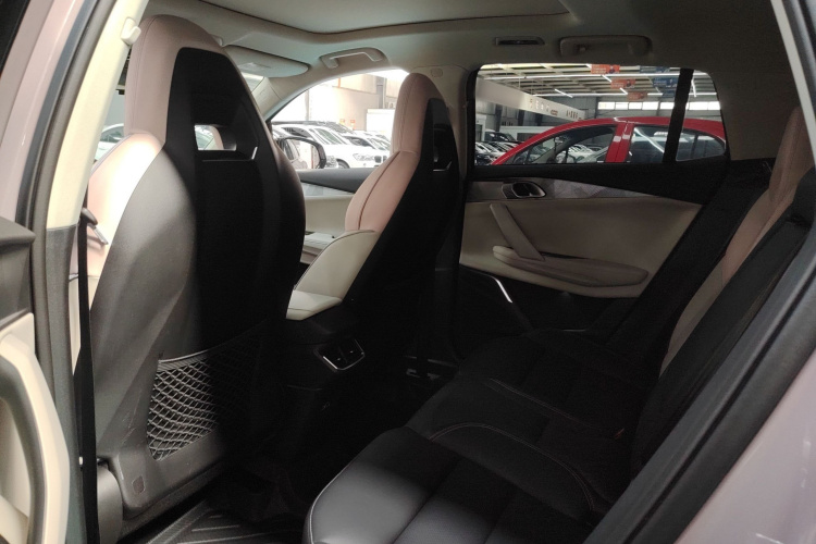 领克06 2023款 Remix 1.5T Shero中控内饰21