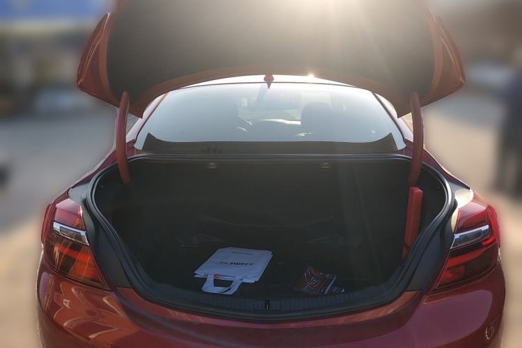 别克 君威 2014款 2.4L SIDI豪华时尚型中控内饰23