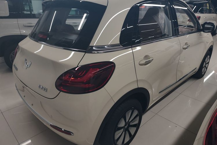 五菱汽车 五菱缤果 2025款 333km 灵犀互联款车身外观7