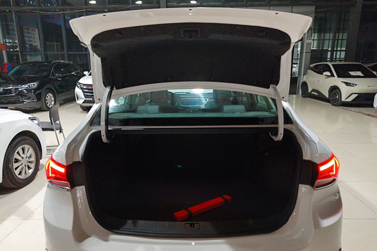 别克 英朗 2021款 改款 典范 1.5L 自动精英型局部细节23