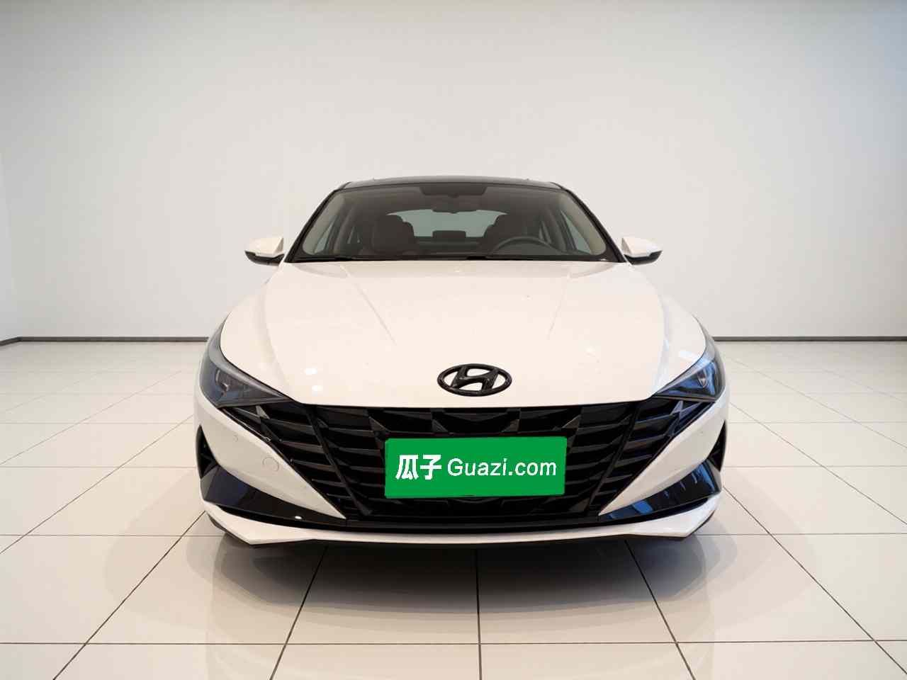 现代 伊兰特 2022款 1.5L CVT LUX尊贵版(1)