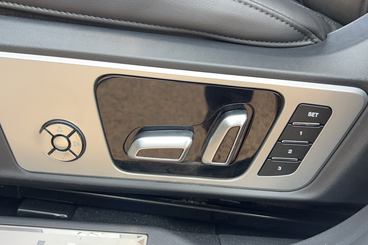 魏牌 VV5 2017款 2.0T 旗舰型中控内饰7004