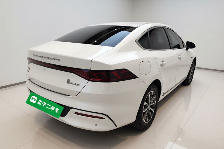 比亚迪 秦PLUS 2024款 荣耀版 DM-i 55KM领先型车身外观7