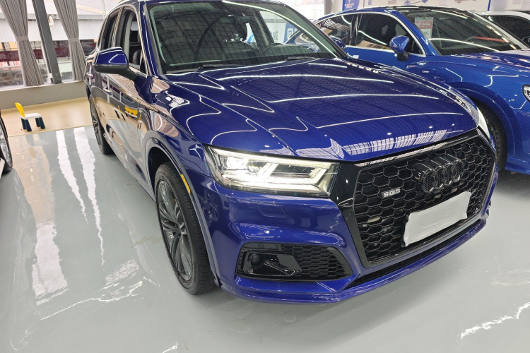 奥迪Q5L 2018款 45 TFSI 尊享时尚型 国VI车身外观3