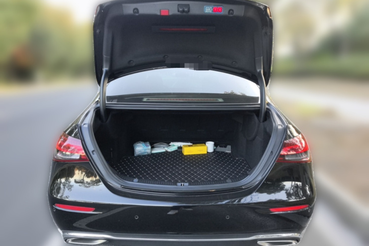 奔驰E级 2021款 改款 E 300 L 时尚型局部细节23