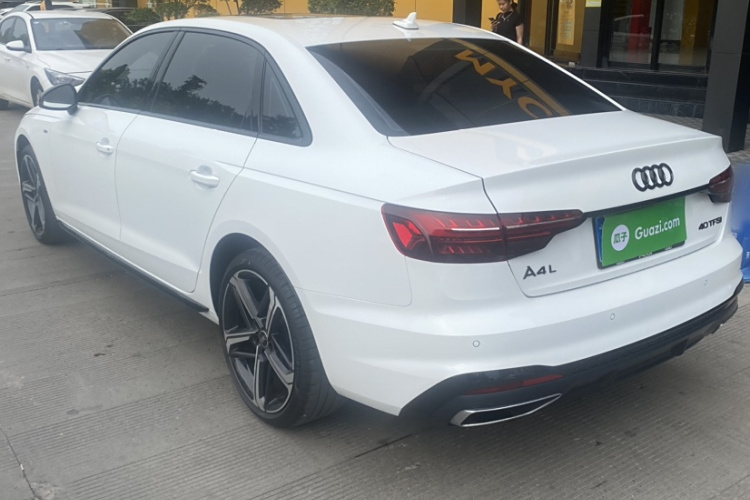 奥迪A4L 2024款 40 TFSI 豪华动感型车身外观6004