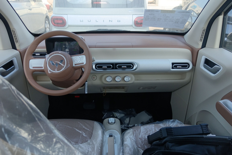 五菱汽车 宏光MINIEV 2024款 第三代 215km 青春版中控内饰7002