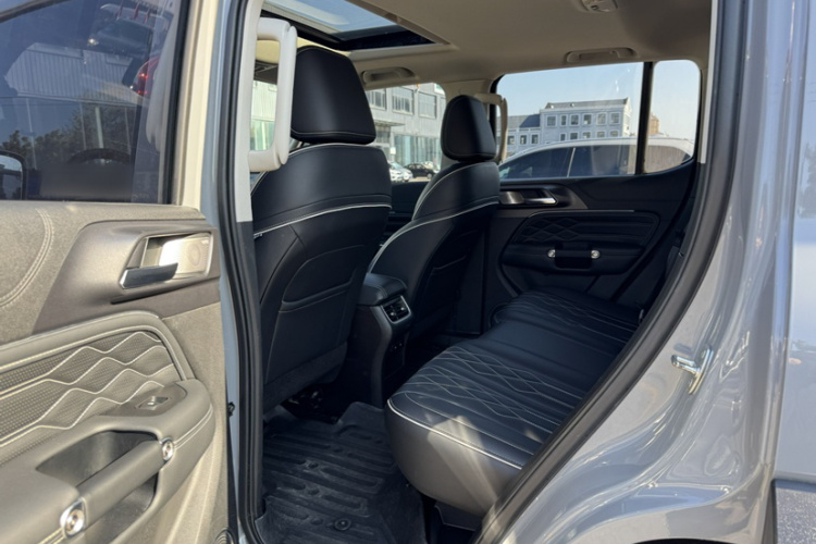 坦克300 2021款 越野版 2.0T 挑战者中控内饰7002